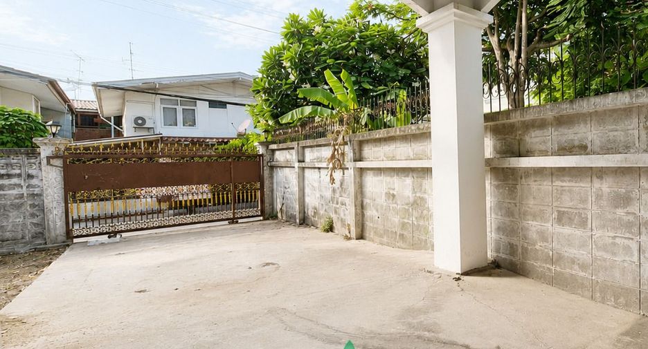 Продажа 3 спальни дом в Пхаси Чароен, Бангкок