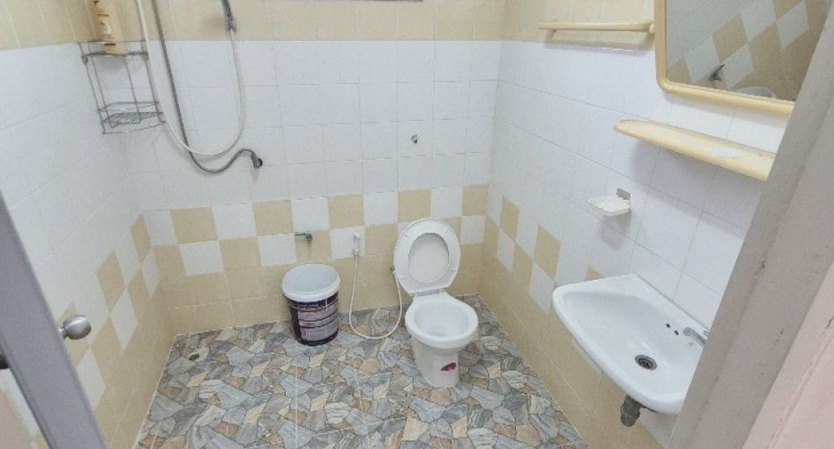 Reihenhaus zum Kauf mit 2 Zimmer in Mueang Surat Thani, Surat Thani