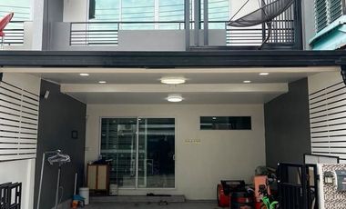 Reihenhaus zum Kauf mit 3 Zimmer in Lam Luk Ka, Pathum Thani