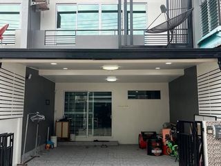 For sale 3 bedrooms townhouse in Lam Luk Ka, Pathum Thani