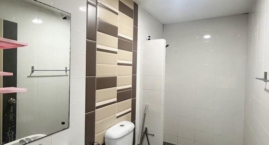 Reihenhaus zum Kauf mit 3 Zimmer in Lam Luk Ka, Pathum Thani