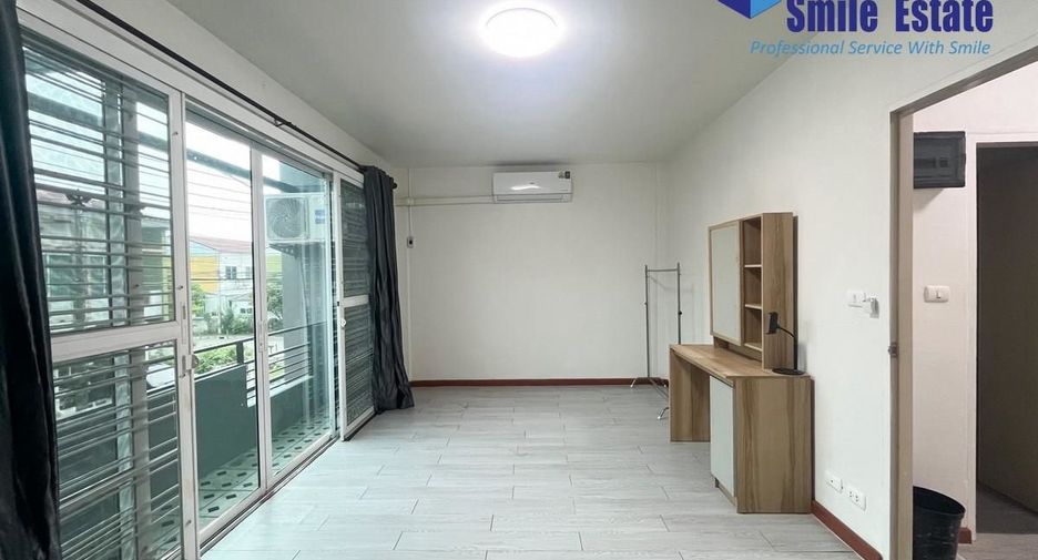 Reihenhaus zum Kauf mit 3 Zimmer in Lam Luk Ka, Pathum Thani
