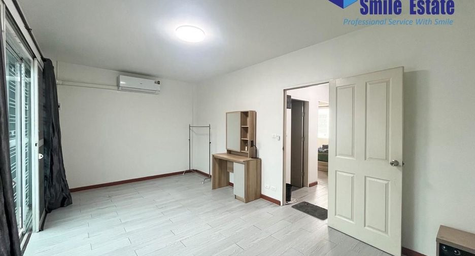 Reihenhaus zum Kauf mit 3 Zimmer in Lam Luk Ka, Pathum Thani