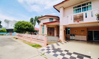 For sale 5 ベッドルーム house in Mueang Rayong, Rayong