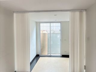 Casa adosada en alquiler de 3 habitaciones en Bang Bua Thong, Nonthaburi