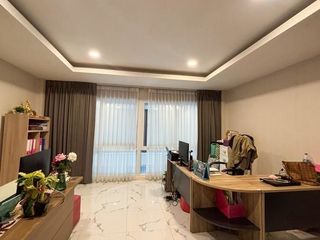 Oficina en venta de 5 habitaciones en Bueng Kum, Bangkok