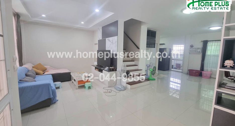For rent and for sale 3 bedrooms townhouse in Lam Luk Ka, Pathum Thani