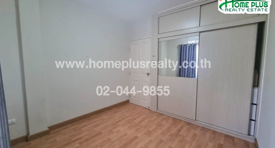 For rent and for sale 3 bedrooms townhouse in Lam Luk Ka, Pathum Thani