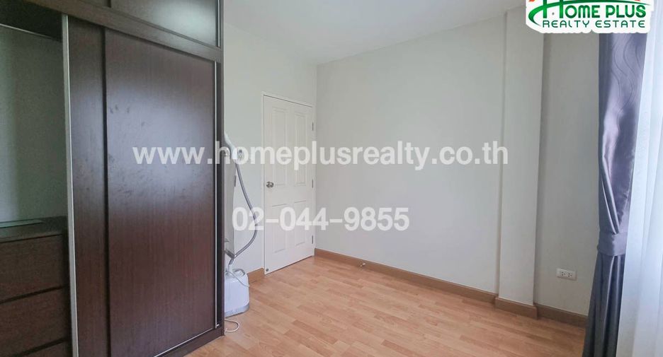 For rent and for sale 3 bedrooms townhouse in Lam Luk Ka, Pathum Thani