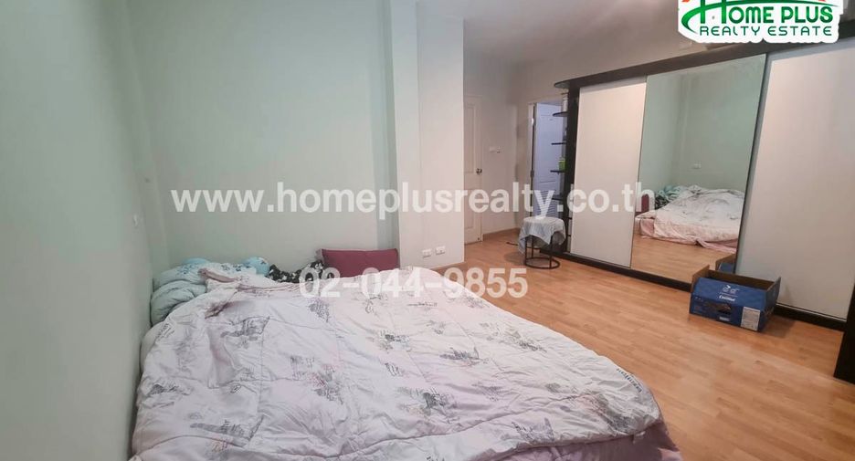 For rent and for sale 3 bedrooms townhouse in Lam Luk Ka, Pathum Thani