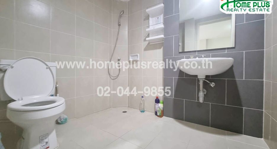 For rent and for sale 3 bedrooms townhouse in Lam Luk Ka, Pathum Thani