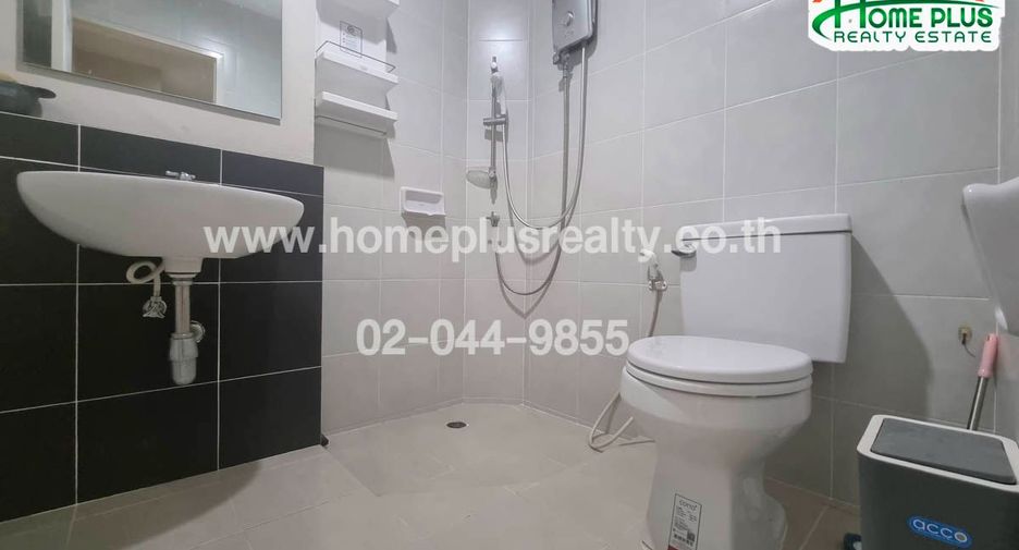 For rent and for sale 3 bedrooms townhouse in Lam Luk Ka, Pathum Thani