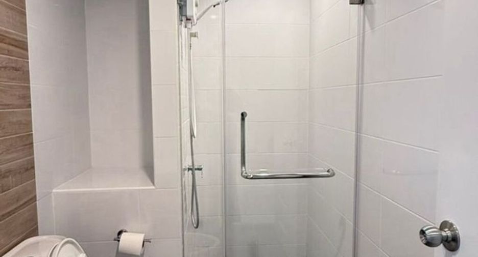 For rent 1 bed condo 