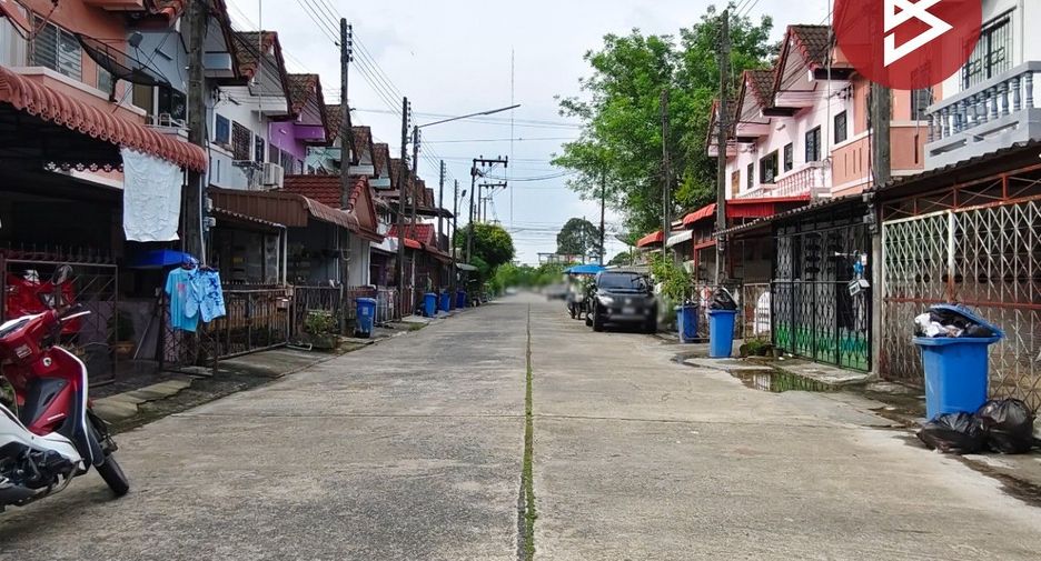 Casa adosada en venta de 2 habitaciones en Mueang Nakhon Si Thammarat, Nakhon Si Thammarat