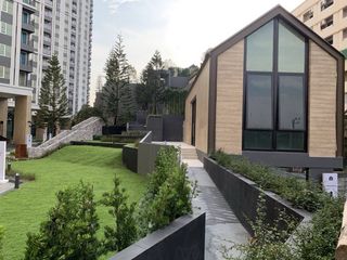 For sale 2 bedrooms condo in Huai Khwang, Bangkok