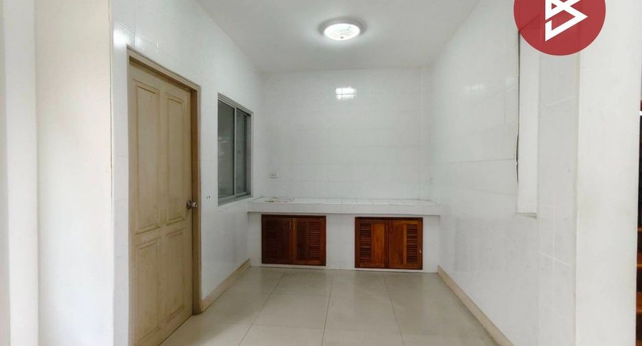 Casa adosada en venta de 3 habitaciones en Nong Khaem, Bangkok