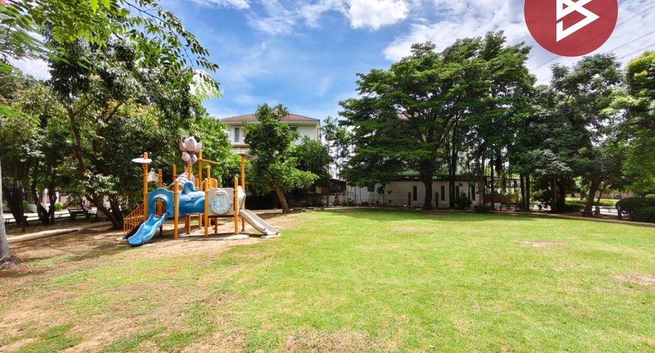 Casa adosada en venta de 3 habitaciones en Nong Khaem, Bangkok