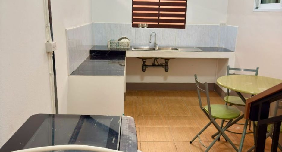 For rent 2 bedrooms house in Saraphi, Chiang Mai