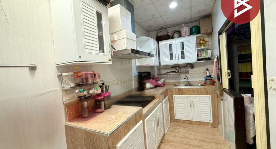Casa adosada en venta de 4 habitaciones en Bang Bua Thong, Nonthaburi