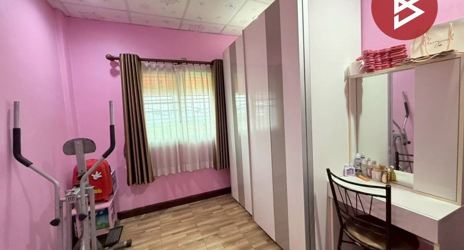 Casa adosada en venta de 4 habitaciones en Bang Bua Thong, Nonthaburi