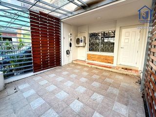 Casa adosada en alquiler y en venta de 3 habitaciones en Bueng Kum, Bangkok