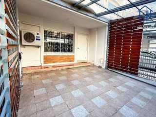 Casa adosada en alquiler y en venta de 3 habitaciones en Bueng Kum, Bangkok