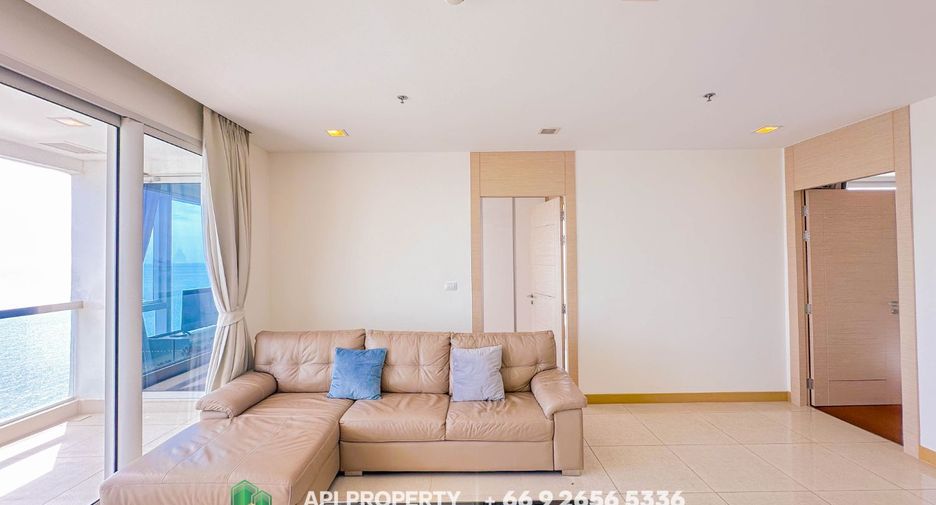 For rent 2 bedrooms condo 