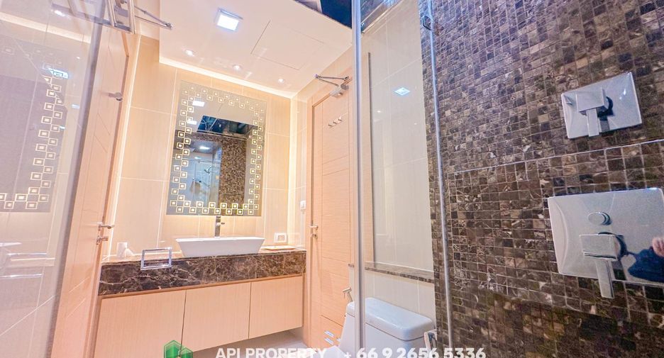 For rent 2 bedrooms condo 