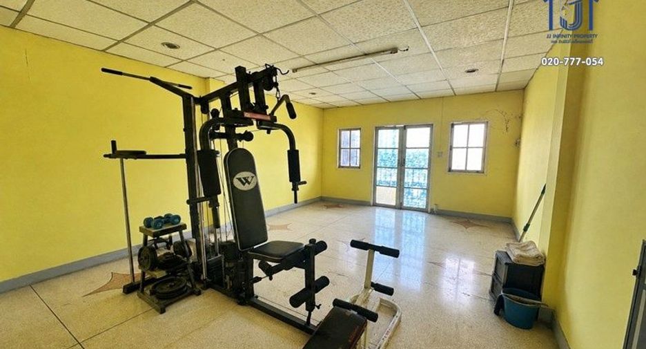 Gewerbefläche zum Kauf mit 6 Zimmer 