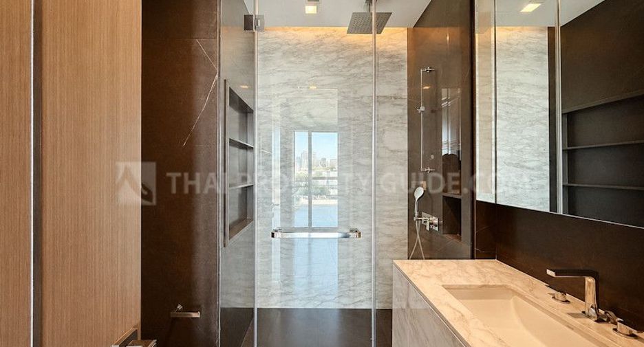 For rent and for sale 2 bedrooms condo in Watthana, Bangkok