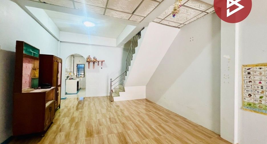 Casa adosada en venta de 2 habitaciones en Phra Samut Chedi, Samut Prakan