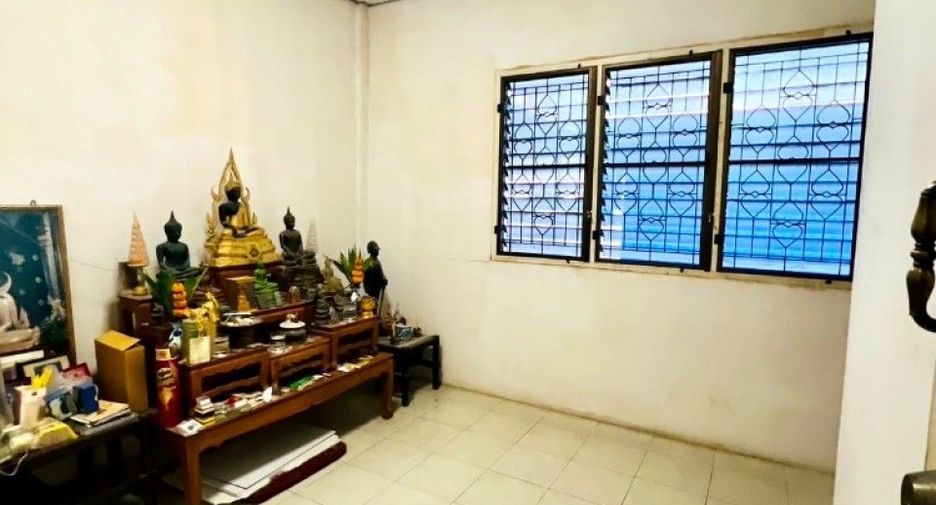 Casa adosada en venta de 2 habitaciones en Phra Samut Chedi, Samut Prakan