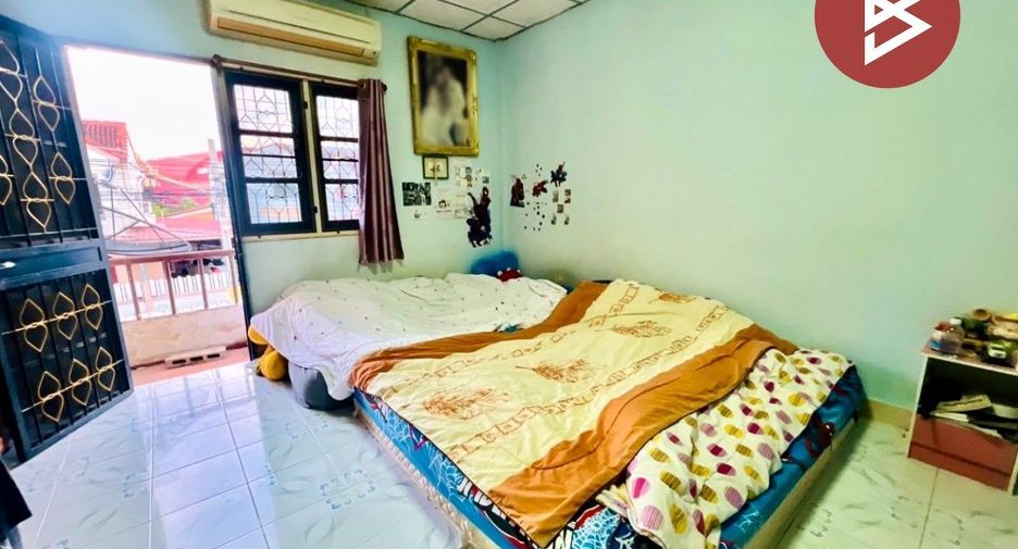 Casa adosada en venta de 2 habitaciones en Phra Samut Chedi, Samut Prakan