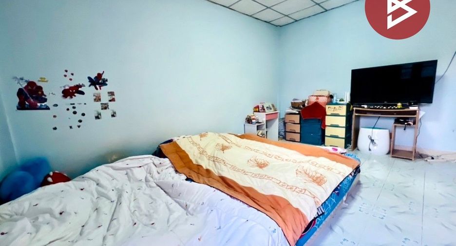Casa adosada en venta de 2 habitaciones en Phra Samut Chedi, Samut Prakan
