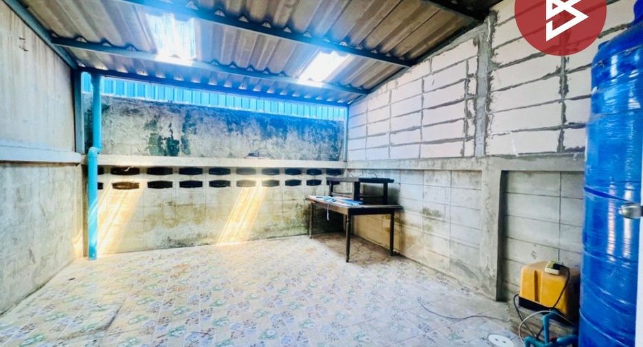 Casa adosada en venta de 2 habitaciones en Phra Samut Chedi, Samut Prakan