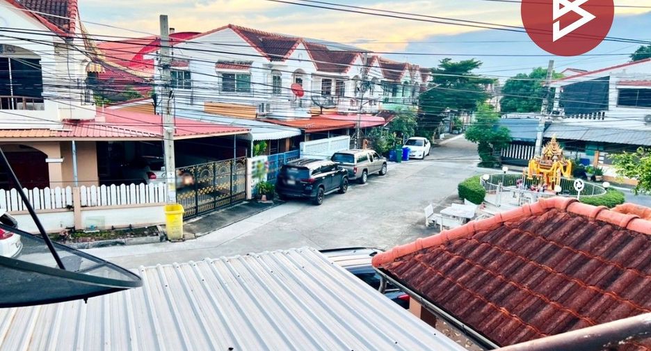 Casa adosada en venta de 2 habitaciones en Phra Samut Chedi, Samut Prakan