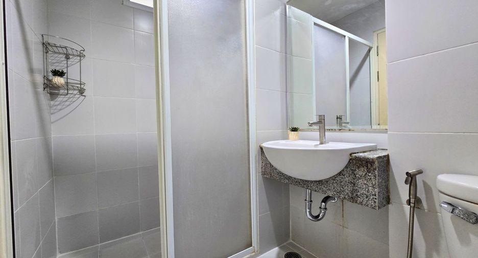 Продажа 2 спальни кондо в Mueang Samut Prakan, Самутпракан