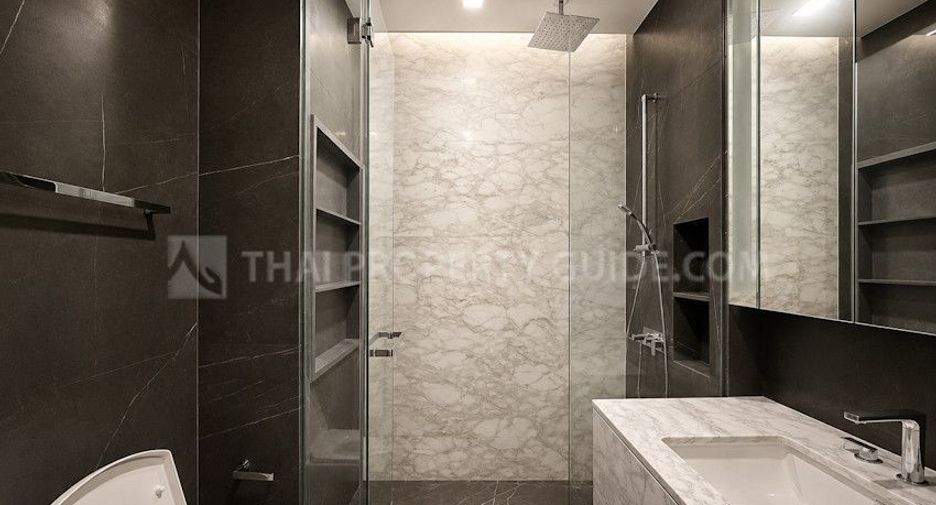 For rent 2 ベッドルーム condo 