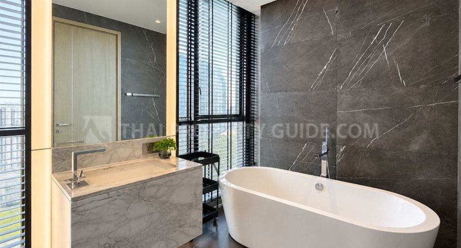 For rent 2 ベッドルーム condo 