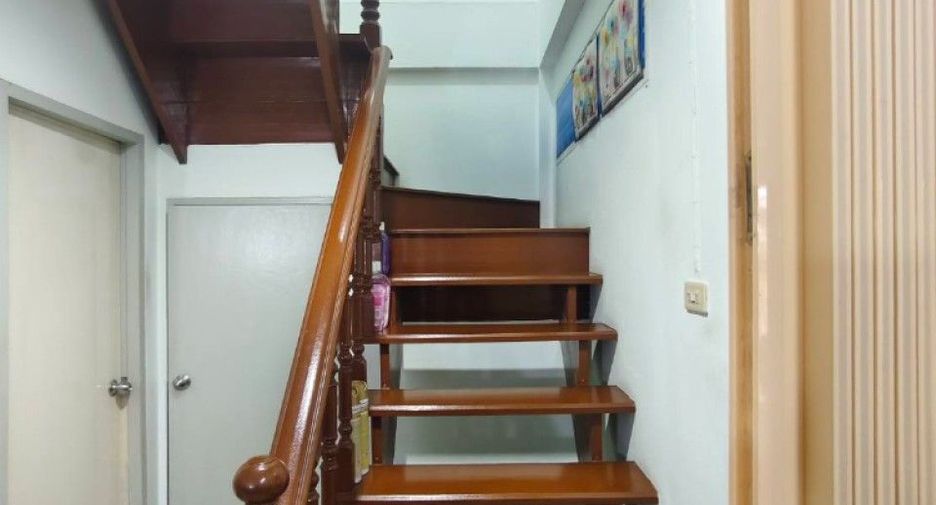 Casa adosada en venta de 3 habitaciones en Bang Bua Thong, Nonthaburi