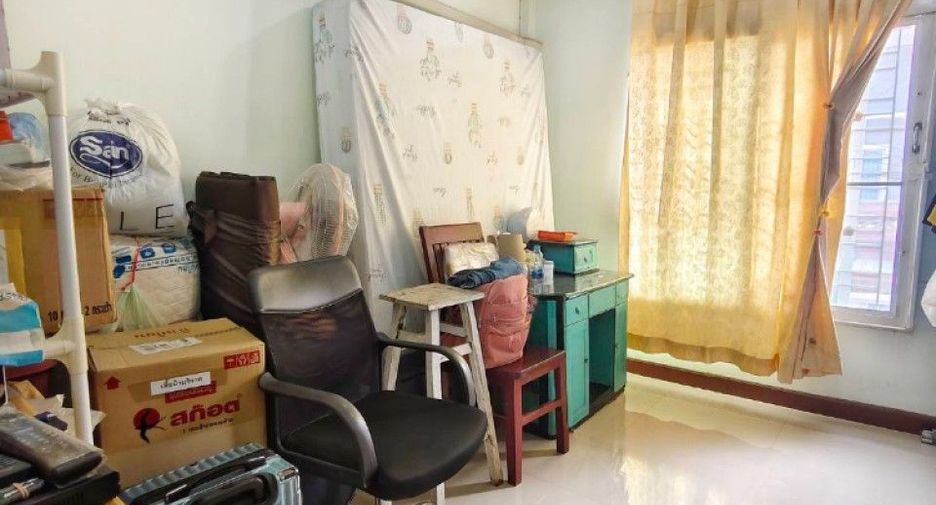 Casa adosada en venta de 3 habitaciones en Bang Bua Thong, Nonthaburi