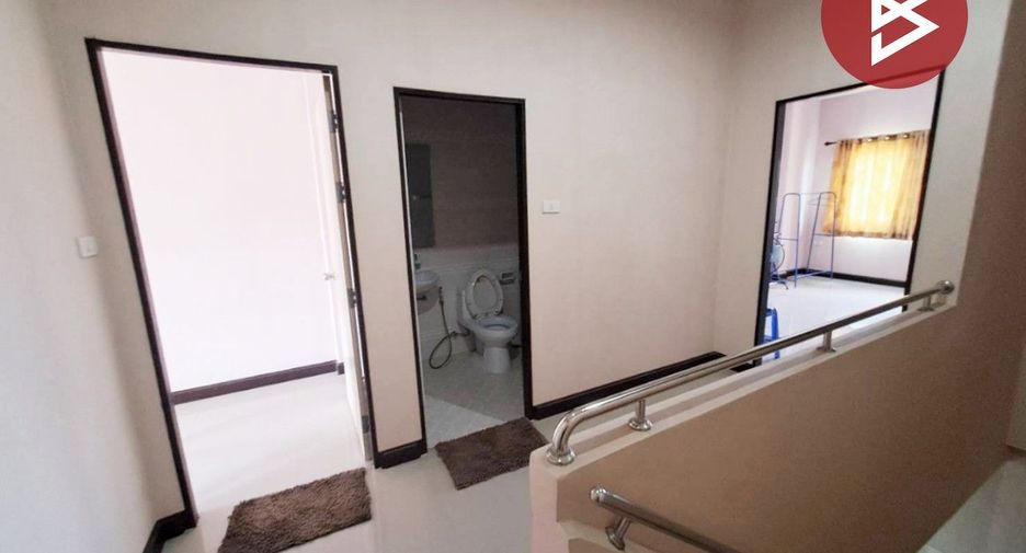 Casa adosada en venta de 2 habitaciones en Si Racha, Chonburi