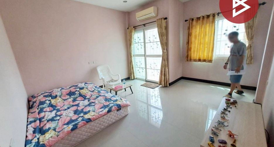 Casa adosada en venta de 2 habitaciones en Si Racha, Chonburi