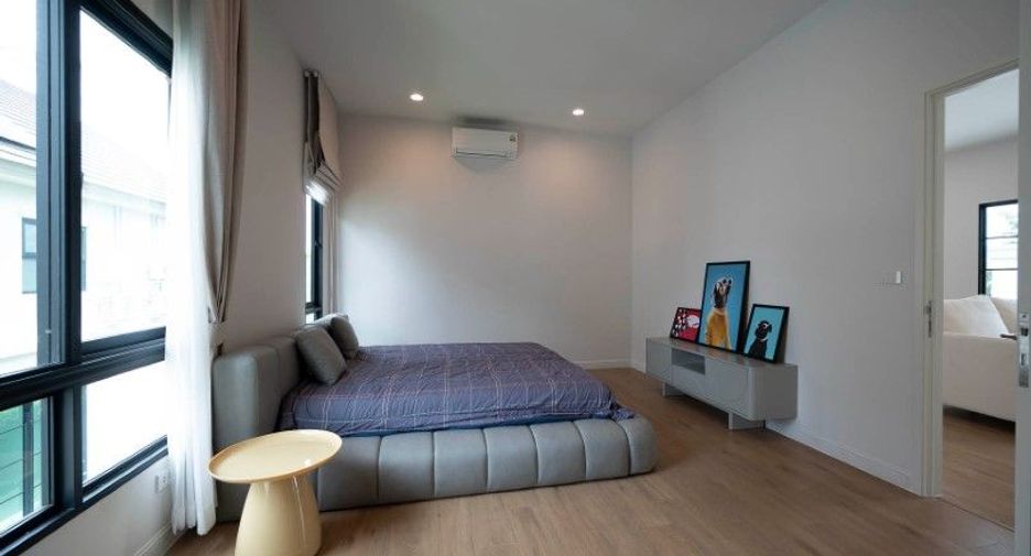 Haus zur Miete mit 4 Zimmer in Saphan Sung, Bangkok