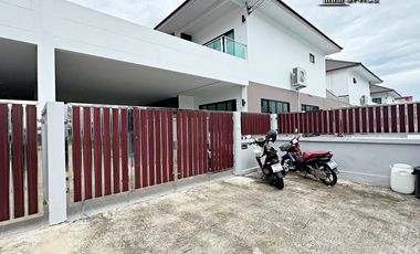 For rent 5 bedrooms villa in Bang Lamung, Chonburi