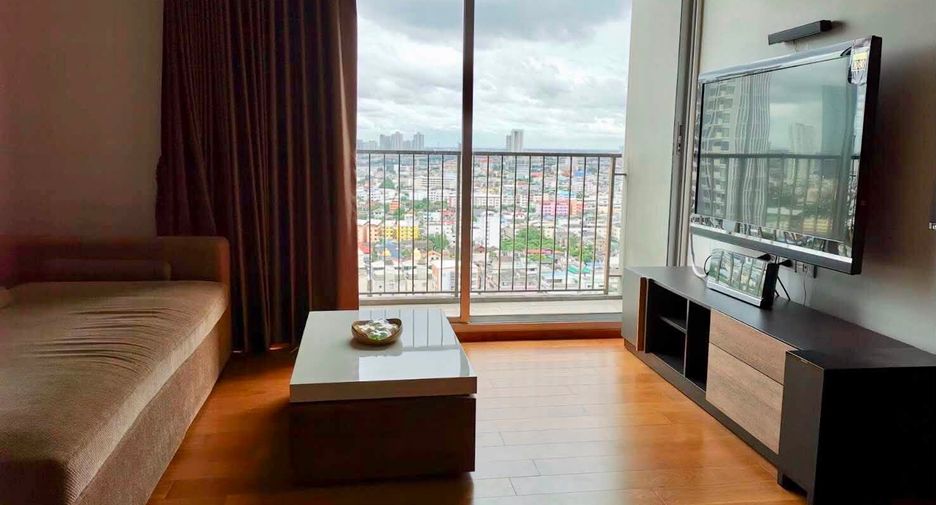 Condo en alquiler de 3 habitaciones en Khlong San, Bangkok