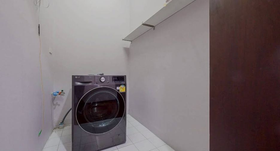 ให้เช่า 2 ห้องนอน คอนโด ใน วัฒนา, กรุงเทพฯ