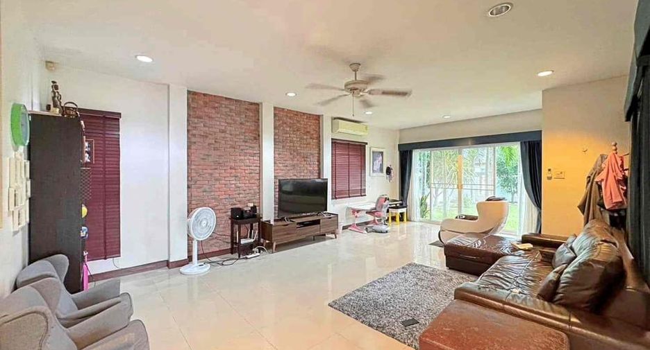 For sale 4 ベッドルーム villa in Bang Lamung, Chonburi