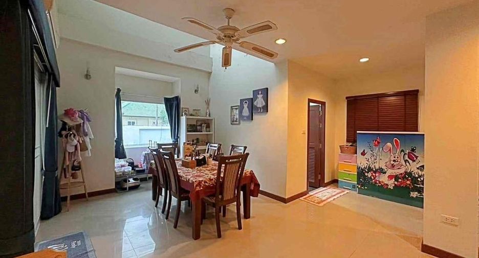 For sale 4 ベッドルーム villa in Bang Lamung, Chonburi