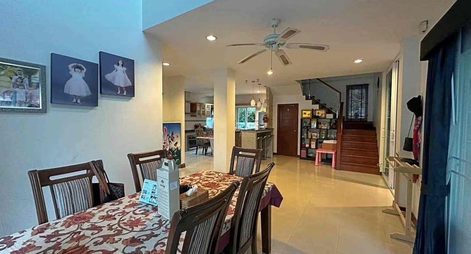 For sale 4 ベッドルーム villa in Bang Lamung, Chonburi
